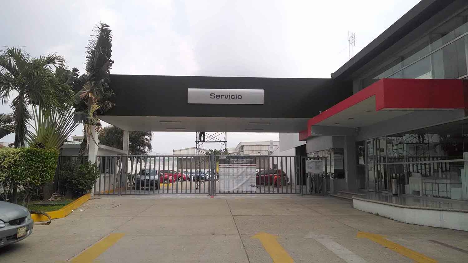 Remodelación de Acceso de Servicios